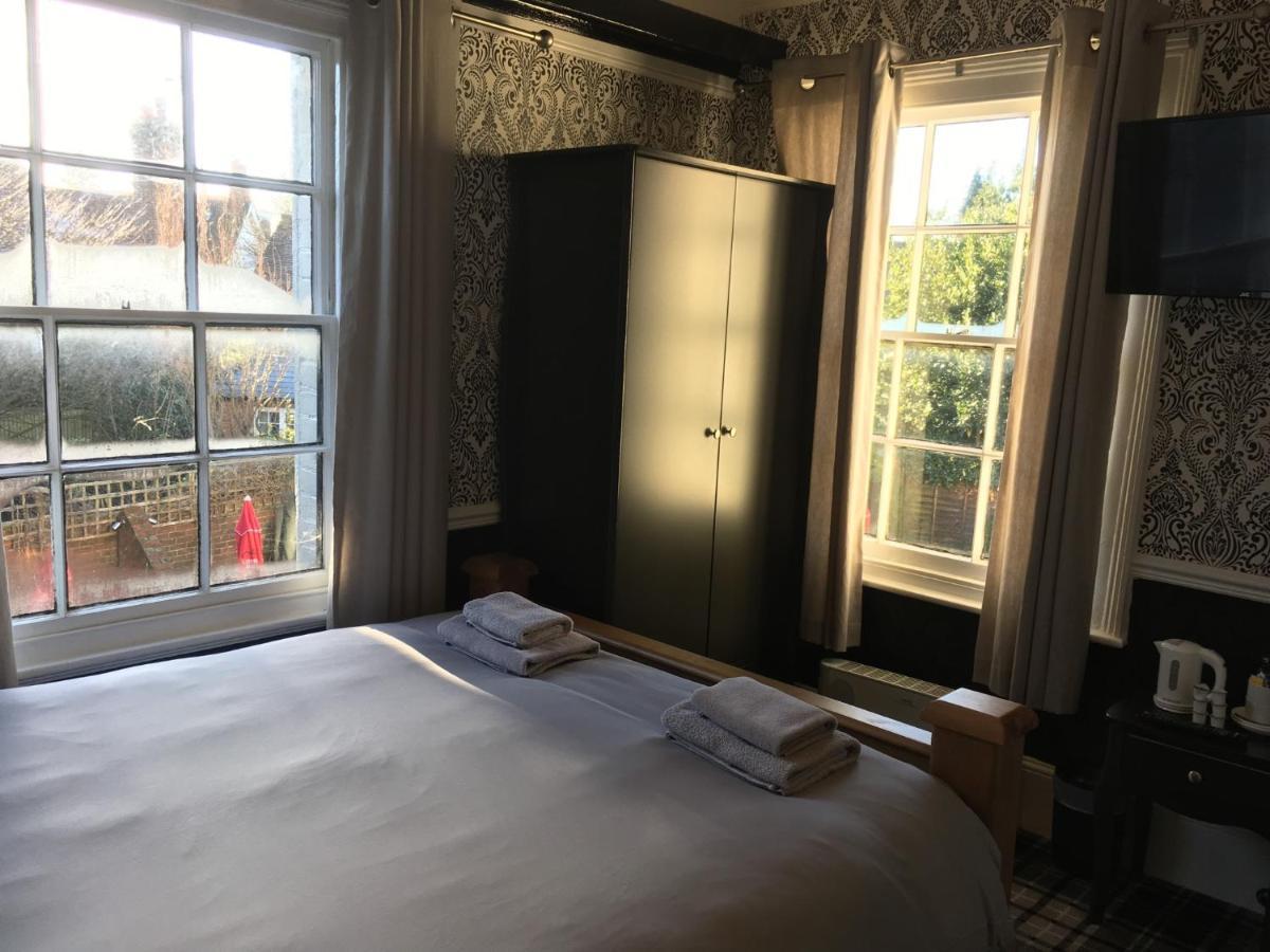 The White Hart Pub And Rooms Cranleigh Buitenkant foto
