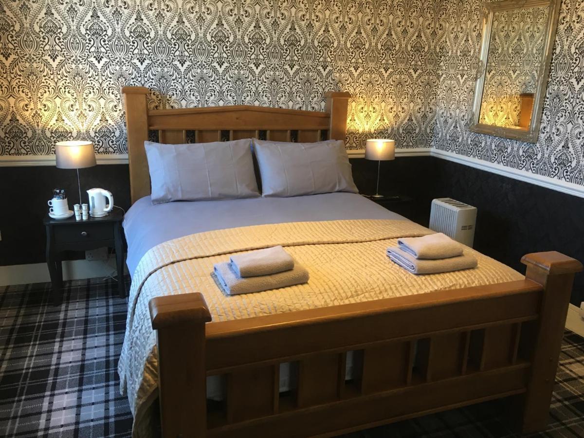 The White Hart Pub And Rooms Cranleigh Buitenkant foto