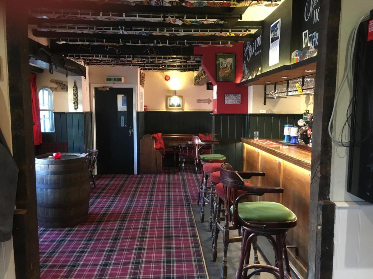 The White Hart Pub And Rooms Cranleigh Buitenkant foto