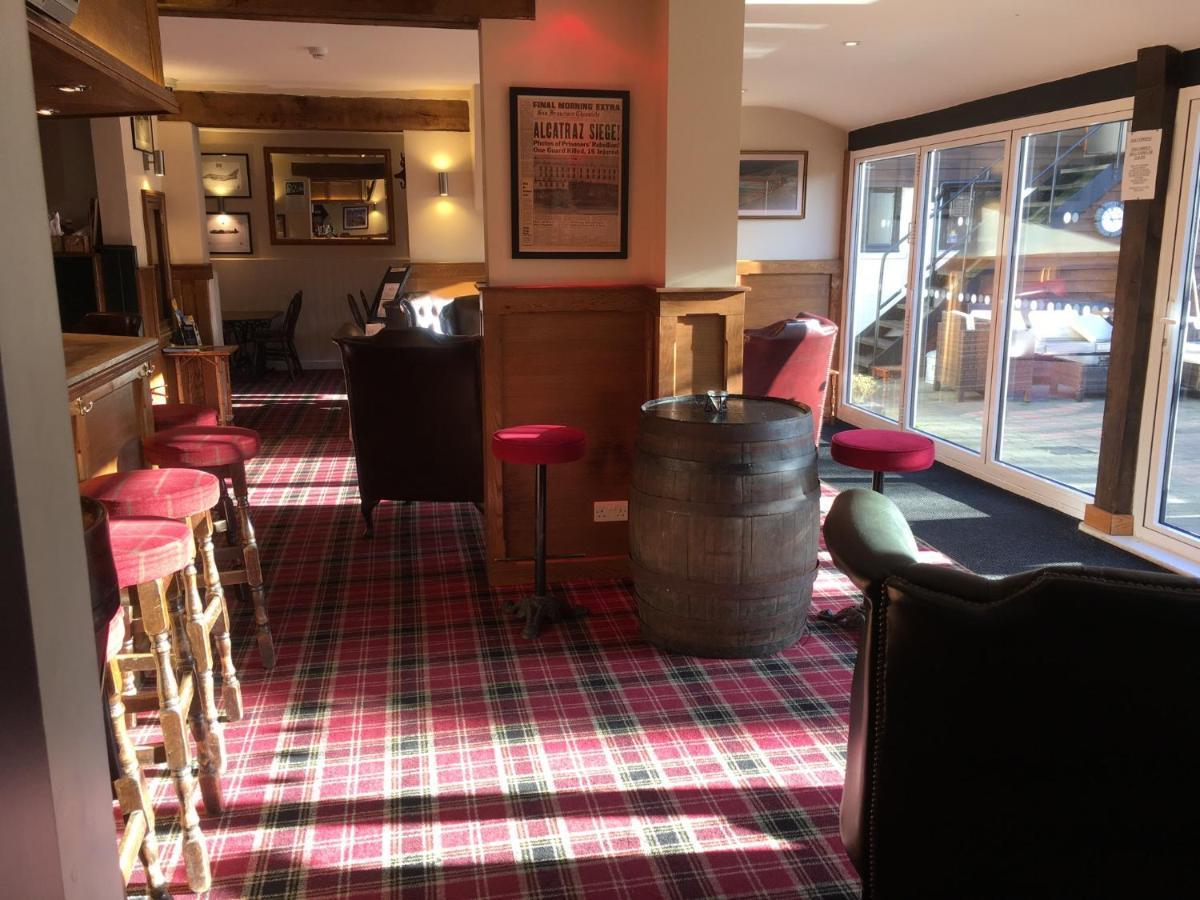 The White Hart Pub And Rooms Cranleigh Buitenkant foto